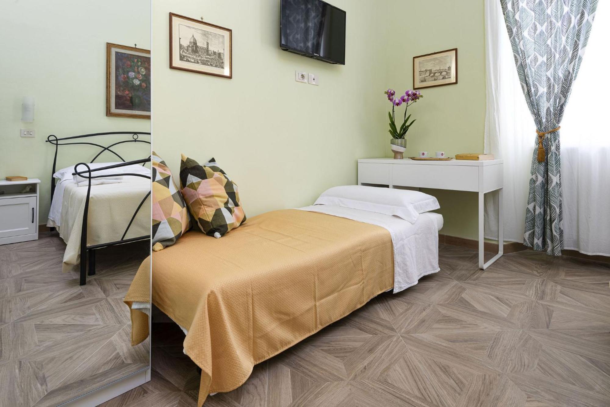 Cadorna Rooms In Florença Exterior foto